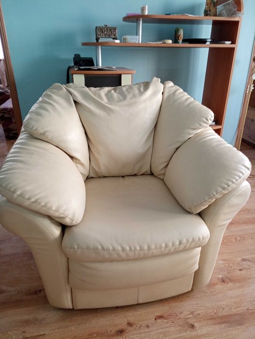 Фотьойли от естествена кожа