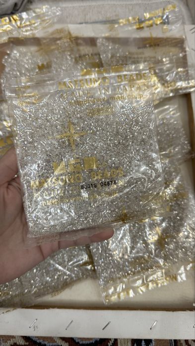 Японский бисер в серебристом цвете