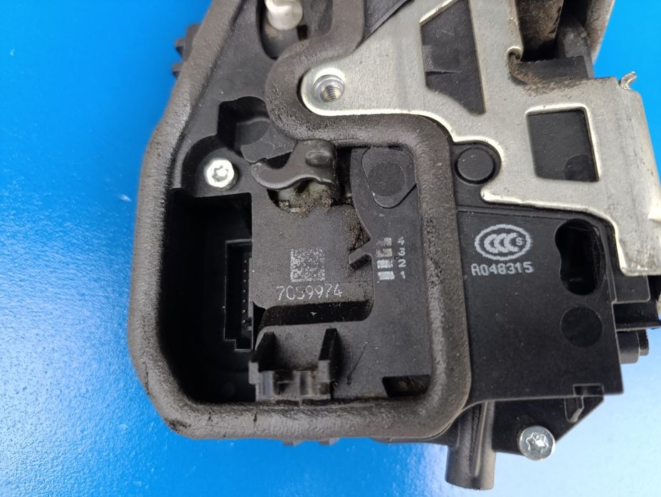 Broasca incuietoare usa fata dreapta Bmw e90 e91 e92 e93 e81 7059974