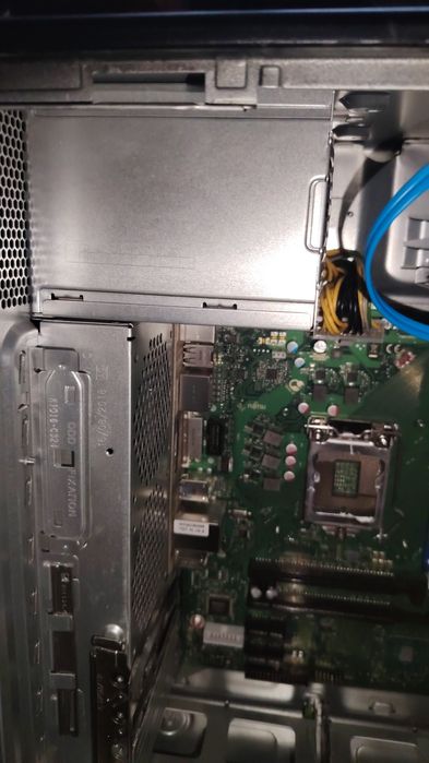 Placa de baza lga 1151 +sursa +carcasa