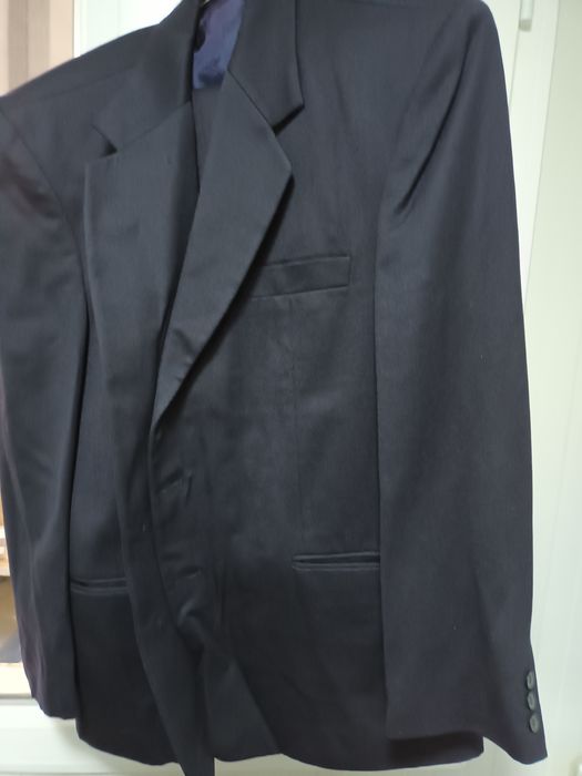 Costume, sacou,haină.