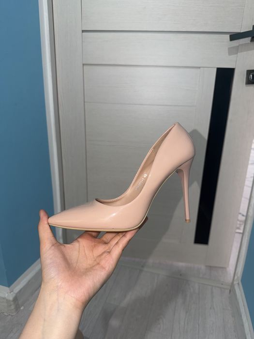 Женские туфли на каблуке 10 см