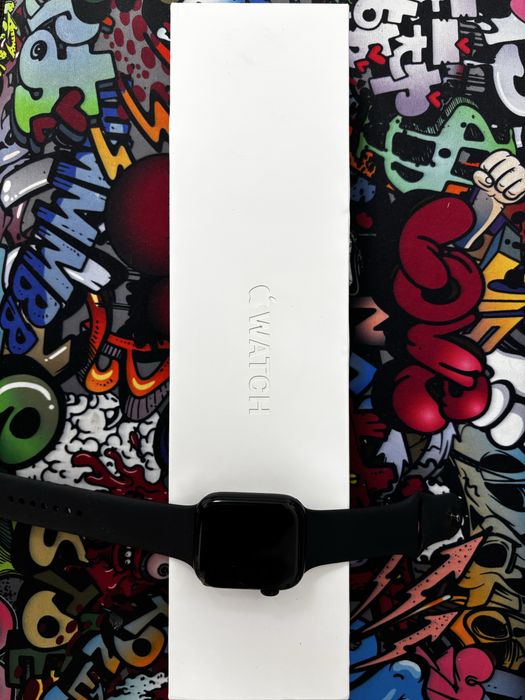 Продам Apple Watch 7, 45mm