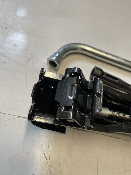 Cric original vw passat skoda superb