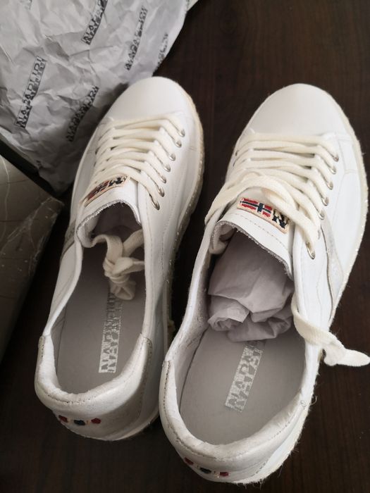 Обувки Napapijri - ест. кожа