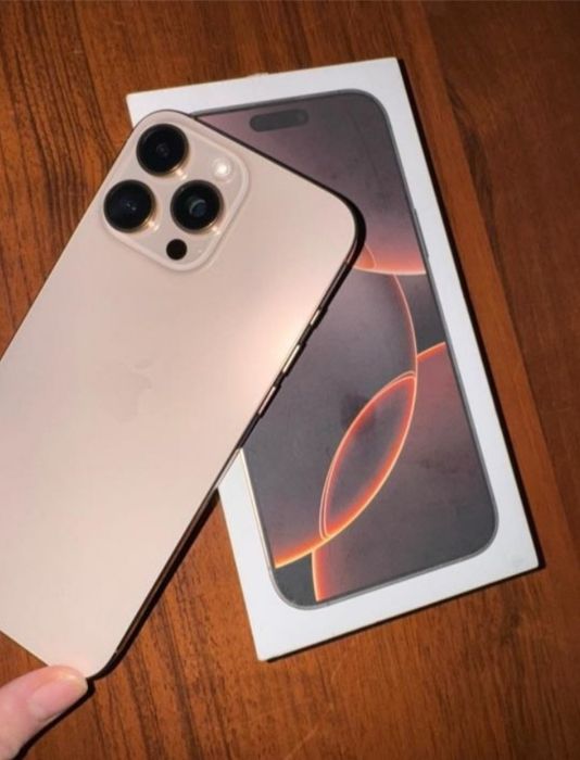 iPhone 16 про мах