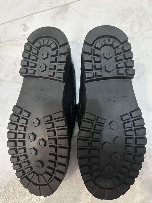 Продам новые лоферы Zara