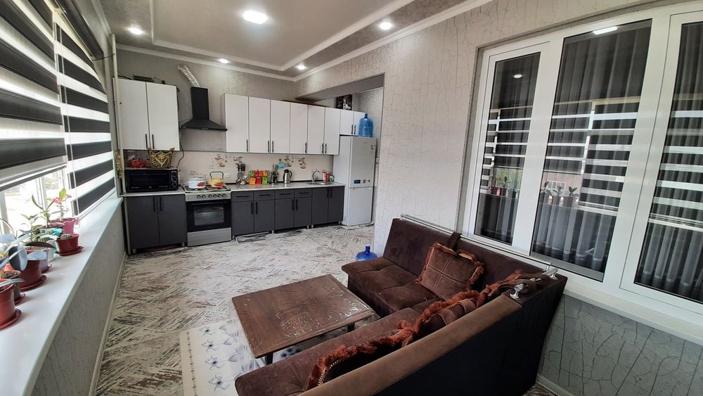 Квартира сотилади