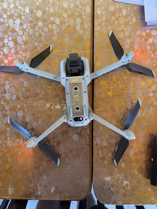 Дрон DJI MAVIC AIR 2 fly more combo