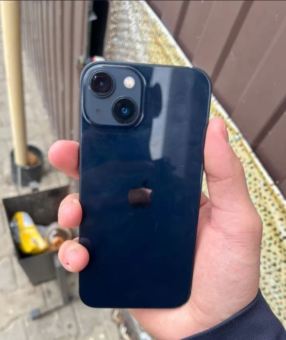 Продам Айфон 13 128гб