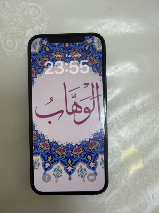 Iphone 12 в хорошем состоянии