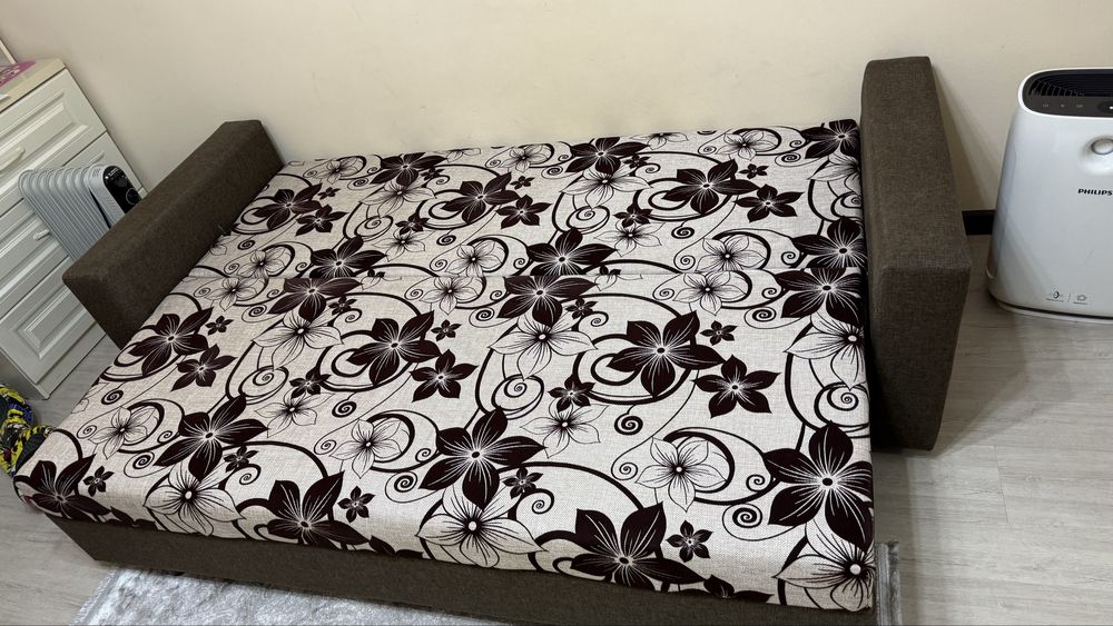 Диван. Б/У Есть доп матрас