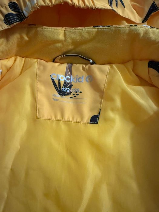 Продам детскую куртку