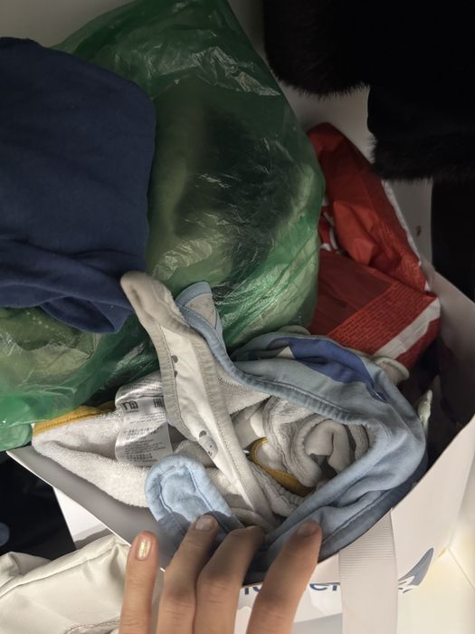 Детские игрушки вещи памперсы