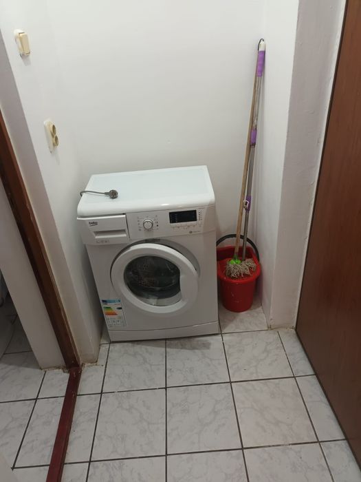 Garsonieră de inchiriat zona sens/ Casa Albă