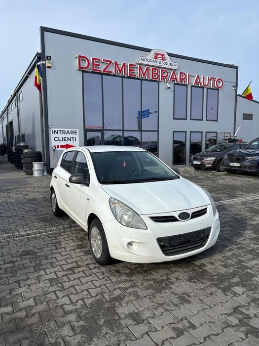 Dezmembram Hyndai I20 1.4 diesel din 2011