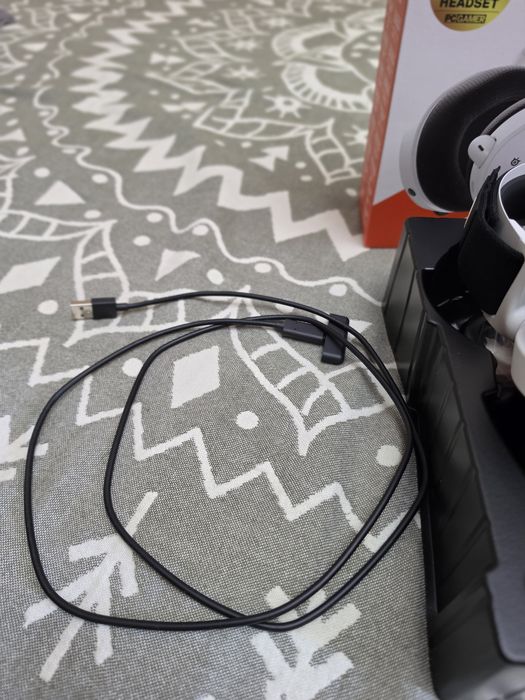 Наушники SteelSeries Arctis 7+ Wireless