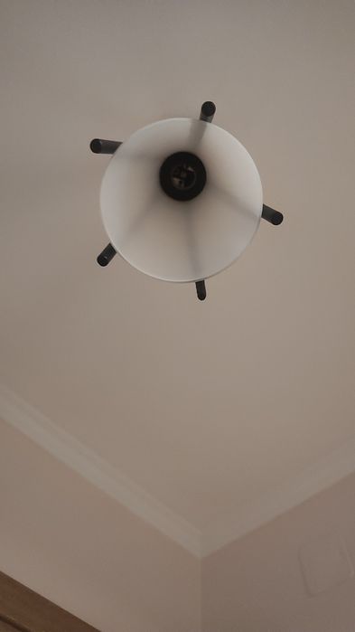 Corpuri de iluminat pentru hol