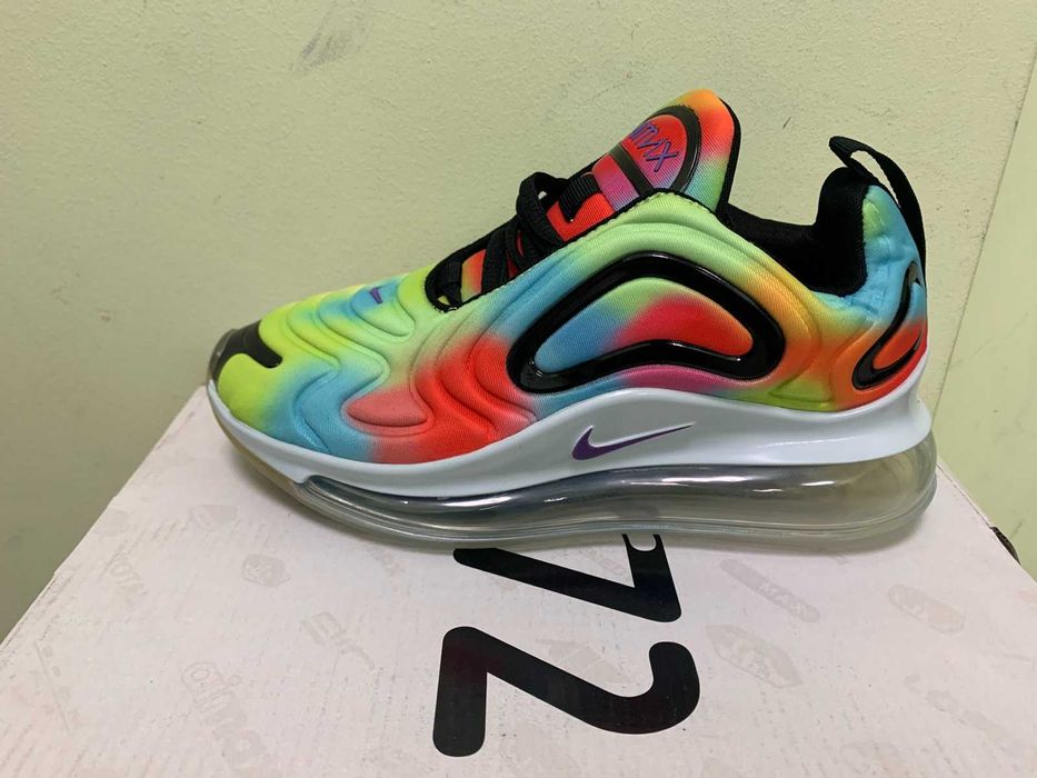 Нови дамски маратонки Nike Air max 720 rainbow налични 36 номер