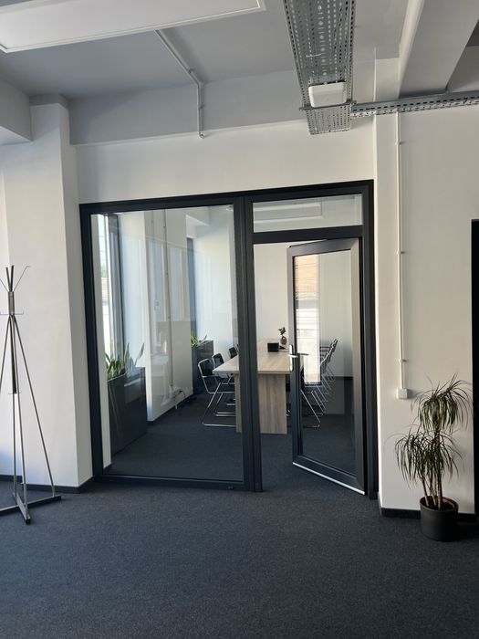 Spatiu de Birouri/Clinica/Comercial nou in centru.