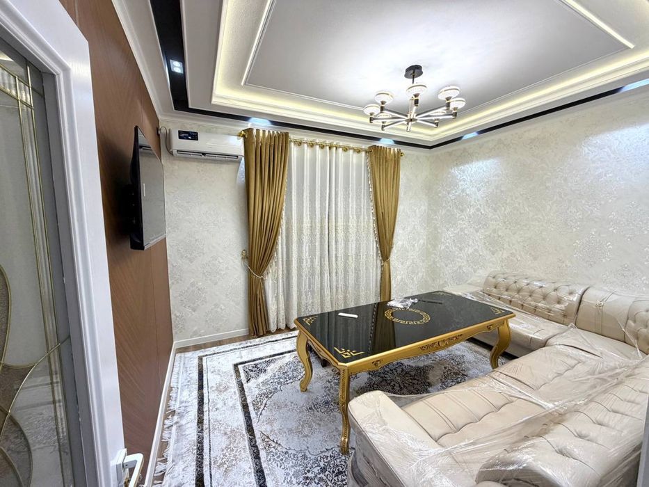 Сдается 2 х комнатная квартира на 2 этаже Голубой экран 500$