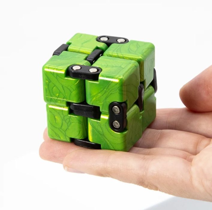 Бесконечный кубик