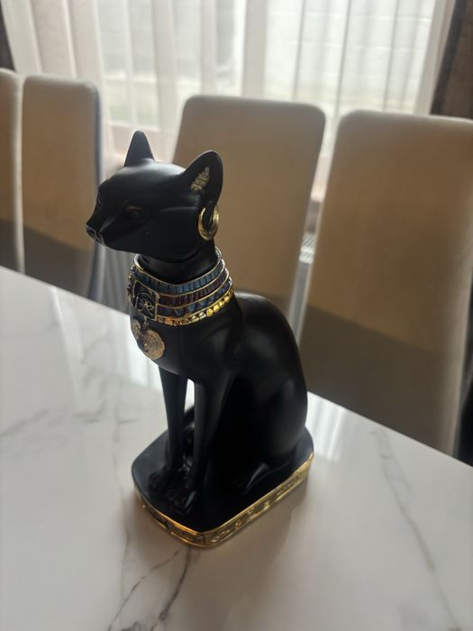 Антикварни статуетки