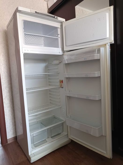 Холодильник INDESIT
