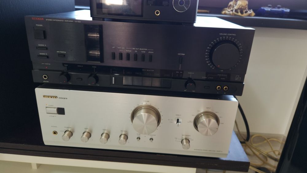 Amplificator hibrid lămpi+ tranzistorLuxman LV-103 la un preț mic !