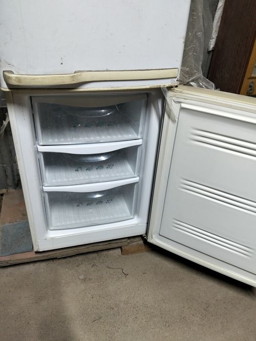 Продам холодильник самсунг