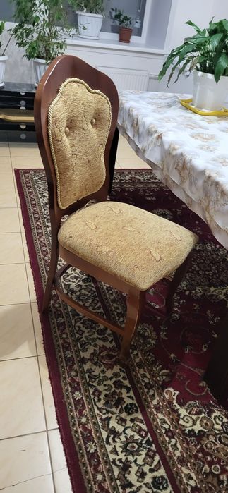 Продам стол и 6 стульев