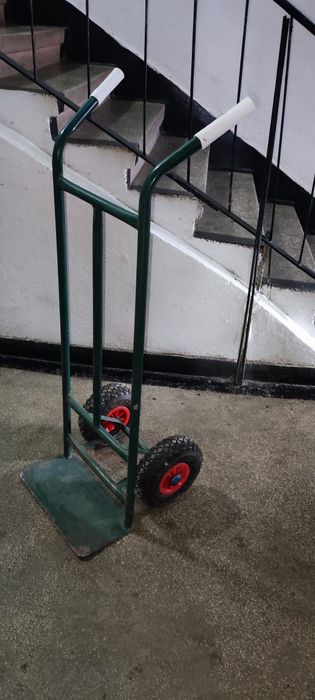 Cărucior pentru transport marfa