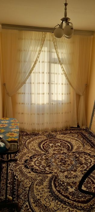 Сотилади
3-хонали 3этаж 
плошад 57кв сергили янгихает тумани 3А
+998 9