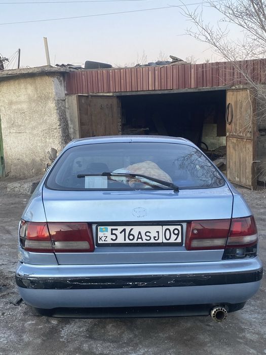 Toyota Carina e