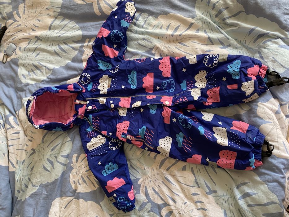 Продам осенний комбинезон