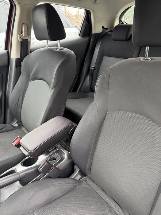 Страхотен Нисан Джук 1.6 бензин