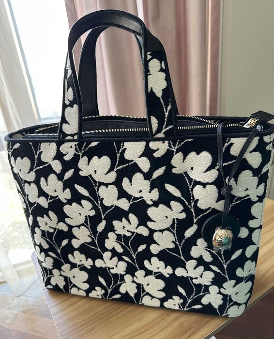 Продавам дамска чанта Furla Alissa Tote Bag