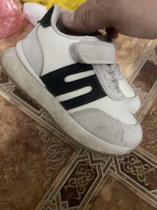 Детские кроссовки 25 размер