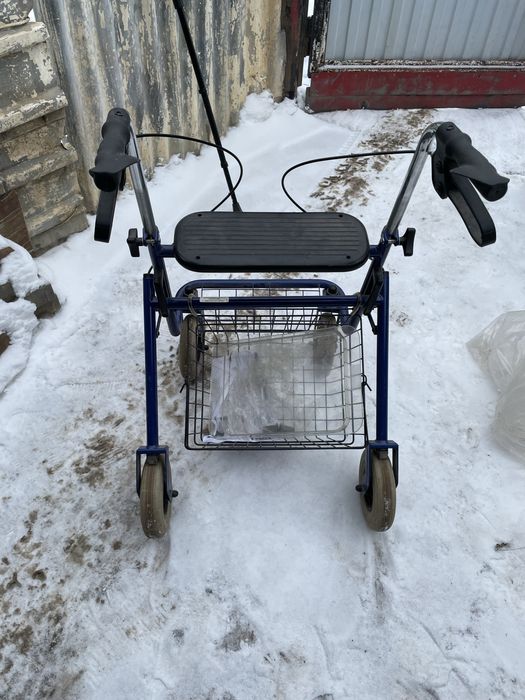 продаю трости, костыли