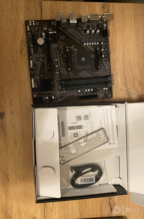 Материнская плата MB Gigabyte AMD AM4 A520M DS3H DDR4