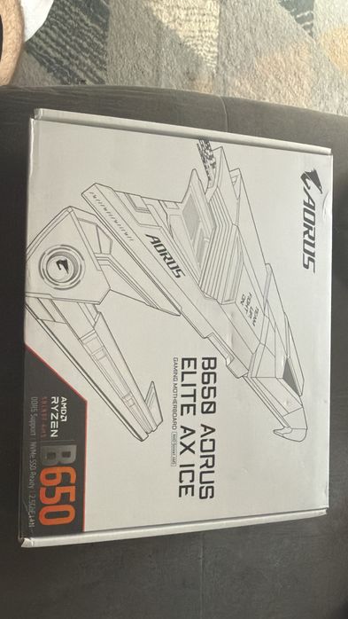 Vând placă de bază aorus b650