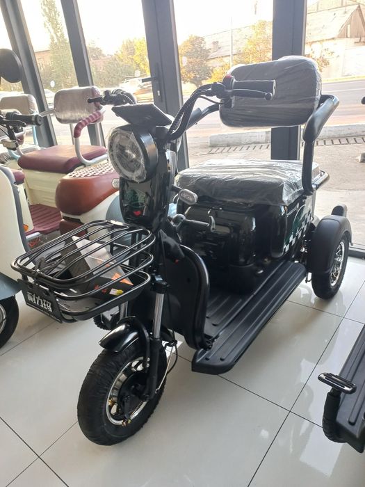 Трицикл  электрический янги