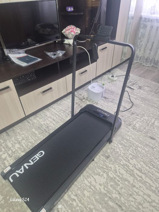 Продам беговую дорожку