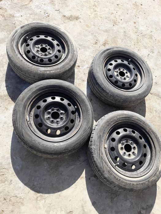 Продается летние колеса комплект