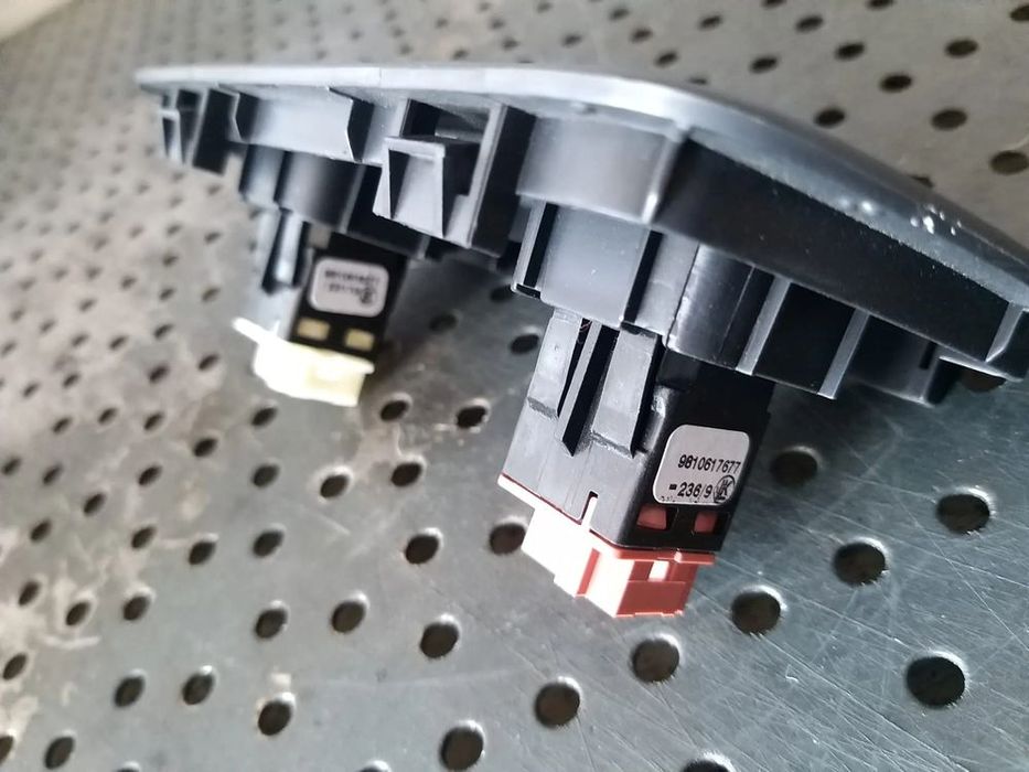 Bloc butoane citroen c5 aircross 9810617677 9810618277