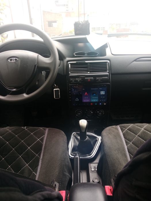 Машина Лада приора