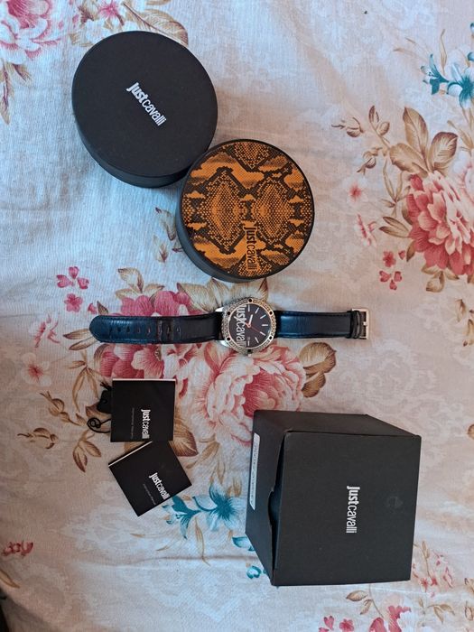 Оригинален часовник just cavalli