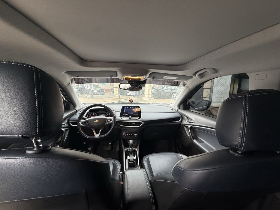 Tracker 2024 premier +