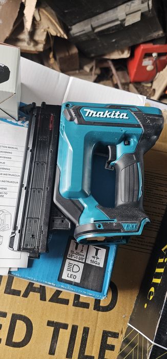 pistol makita dfn350