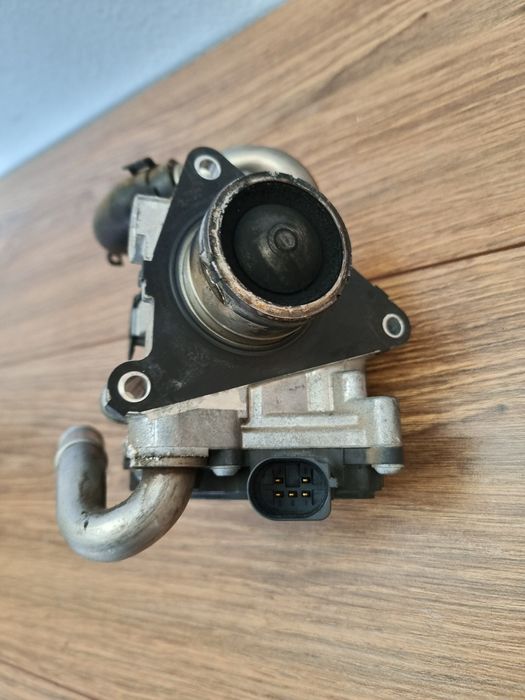 Supapa EGR OEM 04L131501R – VW Passat B8, Tiguan, Golf 7, Superb 3